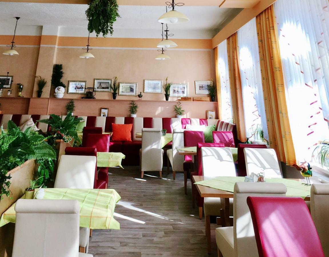 Traditionsgasthaus Goldener Loewe Riesa Restaurant & Pension Экстерьер фото